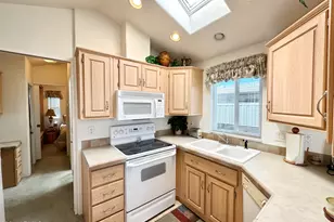 365 S Gypsum Dr, Apache Junction, AZ 85119 - Photo 20