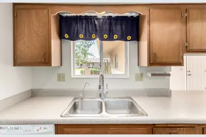 10304 W Kingswood Circle, Sun City, AZ 85351 - Photo 22