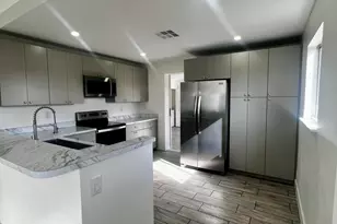 8001 N 28th Ave, Phoenix, AZ 85051 - Photo 4