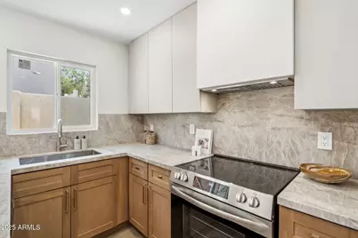 2949 N 29th Street, Phoenix, AZ 85016 - Photo 8