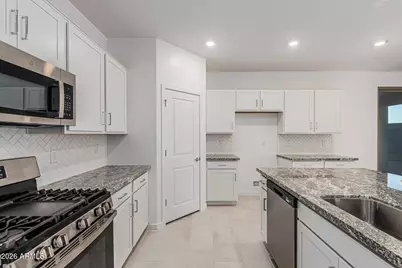 30148 W Palo Brea Way, Buckeye, AZ 85396 - Photo 12