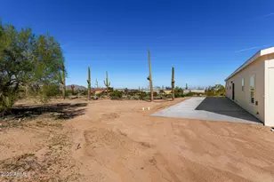 2318 S Nikki Ln S, Maricopa, AZ 85139 - Photo 2