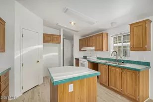 1634 E Michelle Dr, Phoenix, AZ 85022 - Photo 18