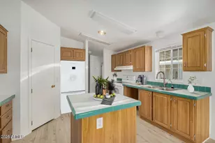 1634 E Michelle Dr, Phoenix, AZ 85022 - Photo 16