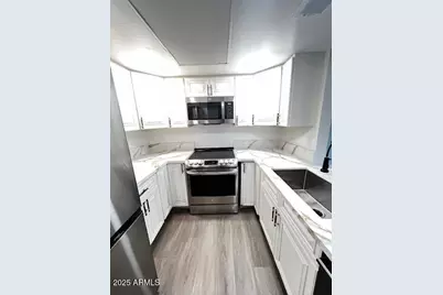 2115 W Belmont Avenue #4, Phoenix, AZ 85021 - Photo 2