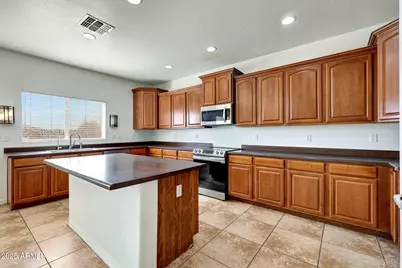 23025 W Hopi Street, Buckeye, AZ 85326 - Photo 6