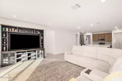 18255 W Larkspur Drive, Goodyear, AZ 85338 - Photo 10