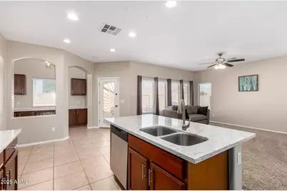 688 W Green Tree Drive, San Tan Valley, AZ 85143 - Photo 18