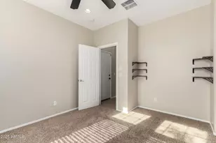 688 W Green Tree Dr, San Tan Valley, AZ 85143 - Photo 22