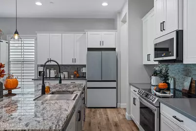 12090 W Peak View Road, Peoria, AZ 85383 - Photo 14