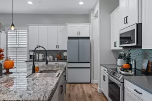 12090 W Peak View Rd, Peoria, AZ 85383 - Photo 14