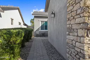 12090 W Peak View Rd, Peoria, AZ 85383 - Photo 6