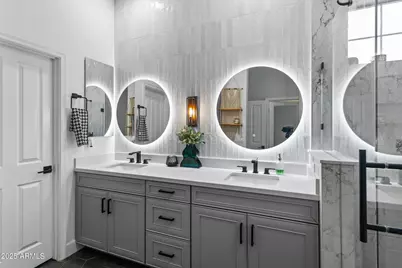 12090 W Peak View Road, Peoria, AZ 85383 - Photo 30