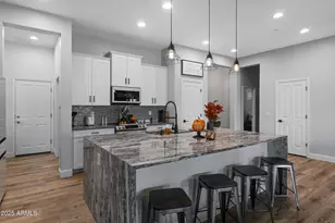 12090 W Peak View Rd, Peoria, AZ 85383 - Photo 10