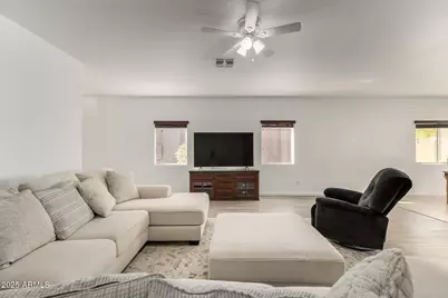 864 E Silversmith Trail, San Tan Valley, AZ 85143 - Photo 8