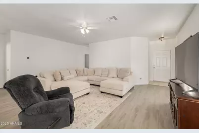 864 E Silversmith Trail, San Tan Valley, AZ 85143 - Photo 6