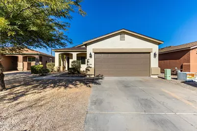 864 E Silversmith Trail, San Tan Valley, AZ 85143 - Photo 4