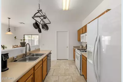 864 E Silversmith Trail, San Tan Valley, AZ 85143 - Photo 12