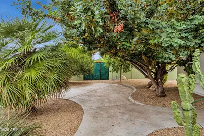 4560 E Sunrise Drive, Phoenix, AZ 85044 - Photo 36