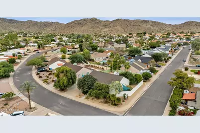 4560 E Sunrise Drive, Phoenix, AZ 85044 - Photo 48