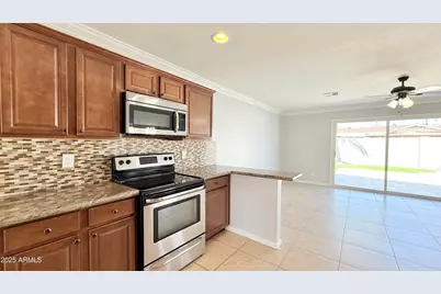 8608 E Vernon Avenue, Scottsdale, AZ 85257 - Photo 4