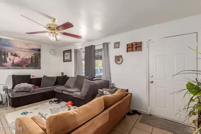 1812 S 28th Drive, Phoenix, AZ 85009 - Photo 4