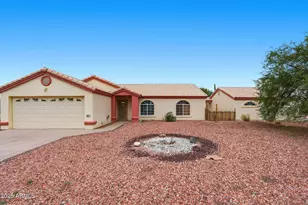 9561 W Hartigan Ln, Arizona City, AZ 85123 - Photo 2
