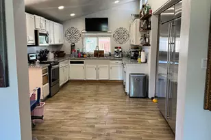 680 N Delaware St, Chandler, AZ 85225 - Photo 6