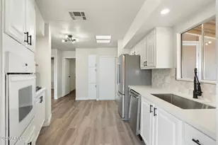 11411 N 91st Ave, Peoria, AZ 85345 - Photo 16