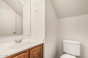 1096 E Parkview Ct, Gilbert, AZ 85295 - Photo 18