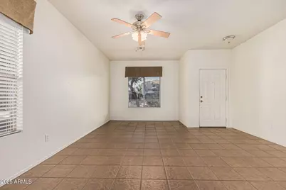 1096 E Parkview Court, Gilbert, AZ 85295 - Photo 8