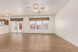 1096 E Parkview Ct, Gilbert, AZ 85295 - Photo 10