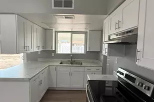 19839 N 6th Dr, Phoenix, AZ 85027 - Photo 4