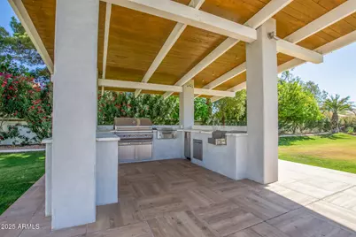 9128 N 55th Street, Paradise Valley, AZ 85253 - Photo 4