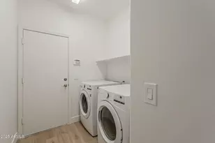 3877 S Coach House Dr, Gilbert, AZ 85297 - Photo 36