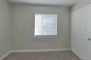 8434 S 19th St, Phoenix, AZ 85042 - Photo 10