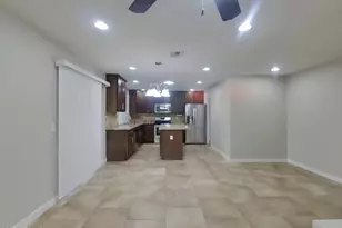 8434 S 19th St, Phoenix, AZ 85042 - Photo 4