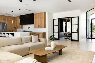 3721 E Piccadilly Rd, Phoenix, AZ 85018 - Photo 12