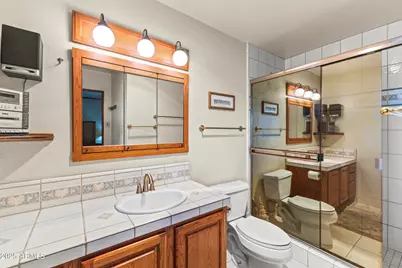 2047 W Cambridge Avenue, Phoenix, AZ 85009 - Photo 22