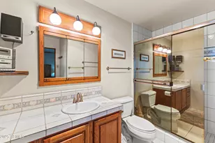 2047 W Cambridge Ave, Phoenix, AZ 85009 - Photo 22