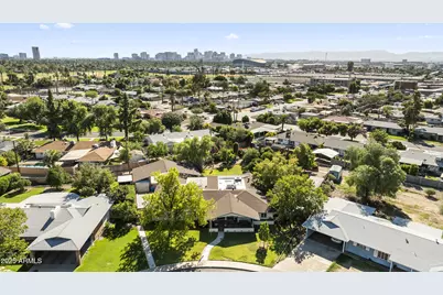 2047 W Cambridge Avenue, Phoenix, AZ 85009 - Photo 46