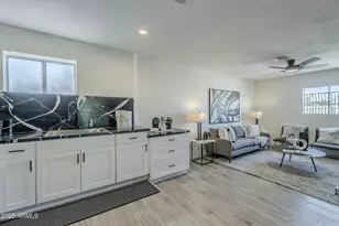 8644 W Mountain View Rd, Peoria, AZ 85345 - Photo 8