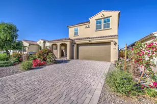 7926 W Medlock Dr, Glendale, AZ 85303 - Photo 1