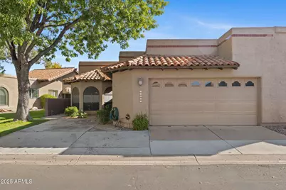 11837 N 40th Place, Phoenix, AZ 85028 - Photo 1