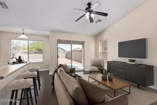 809 S 113th Ave, Avondale, AZ 85323 - Photo 4