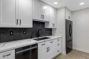 1627 E Newport Dr, Tempe, AZ 85282 - Photo 4