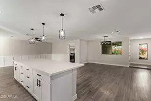 8542 N 42nd Dr, Phoenix, AZ 85051 - Photo 16