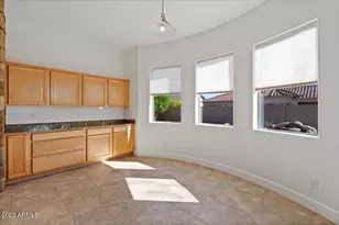 2413 W Sienna Bouquet Pl, Phoenix, AZ 85085 - Photo 24