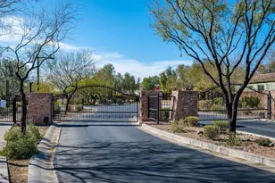 2413 W Sienna Bouquet Pl, Phoenix, AZ 85085 - Photo 2