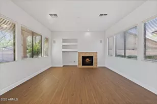 2413 W Sienna Bouquet Pl, Phoenix, AZ 85085 - Photo 16